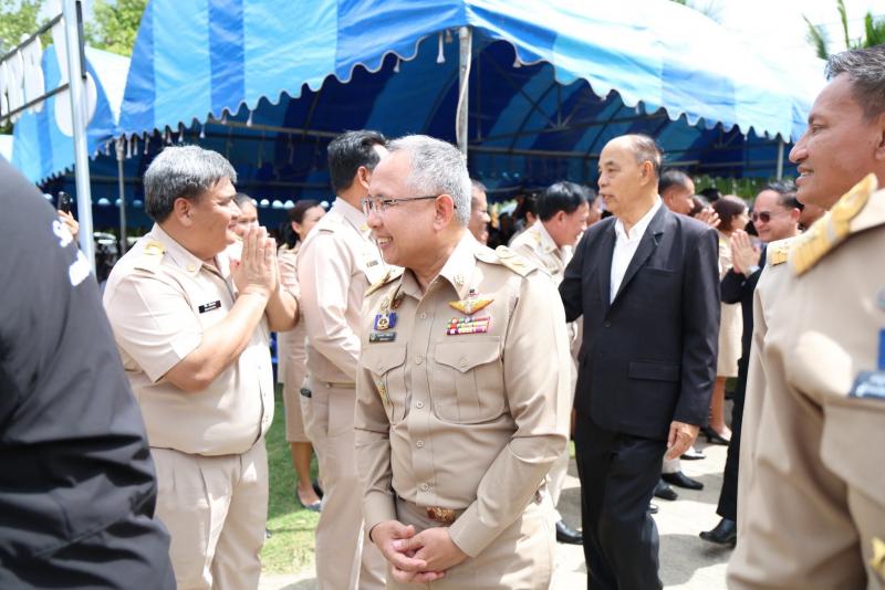 รมว.พม. และ นายประเ�