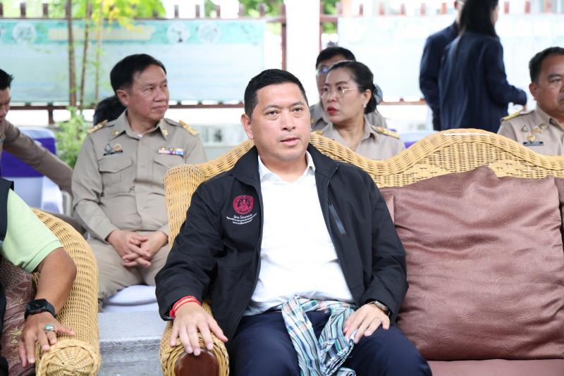 รมว.พม. และ นายประเ�