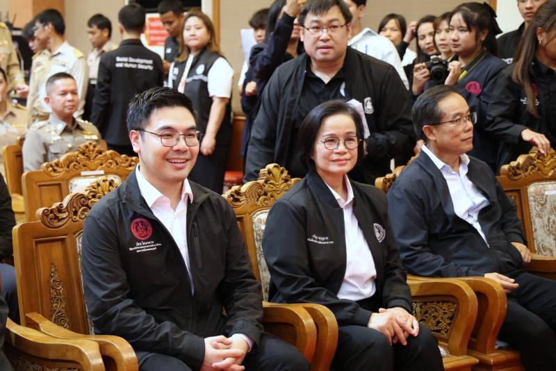 มว.พม. ลงพื้นที่จั�