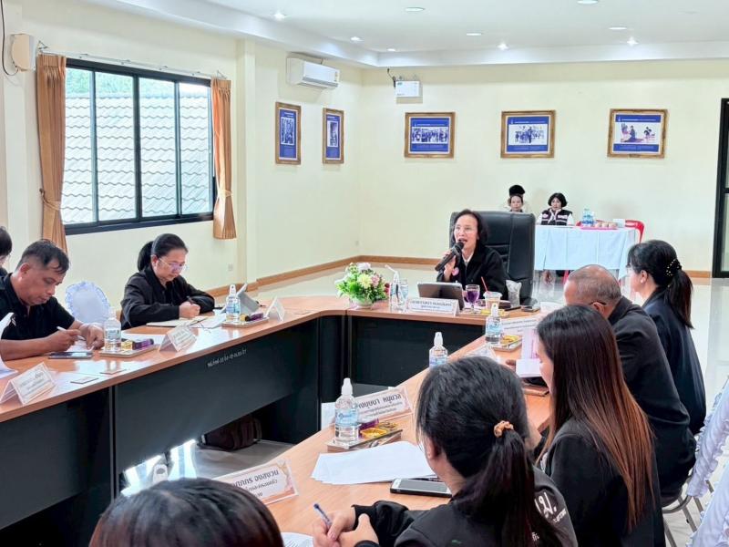 นางวาสนา ทองจันทร�