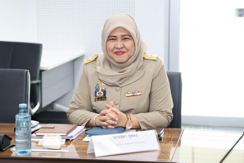 นางสาวสุนีย์ ศรีส�