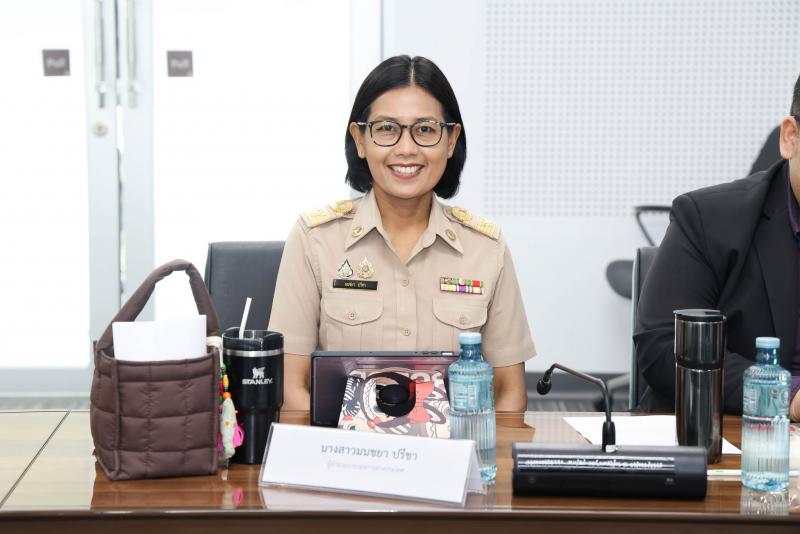 นางสาวสุนีย์ ศรีส�