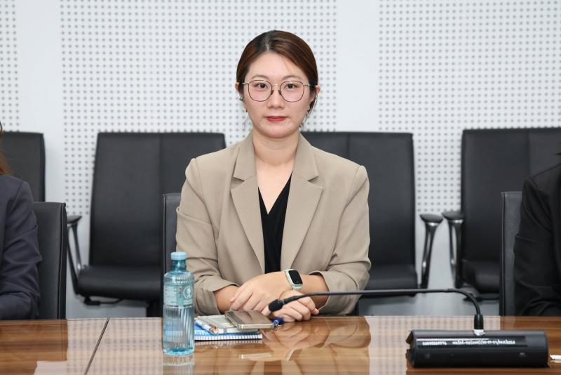 นางสาวสุนีย์ ศรีส�