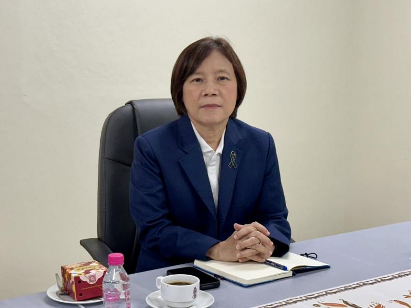 นางสาวสุนีย์ ศรีส�