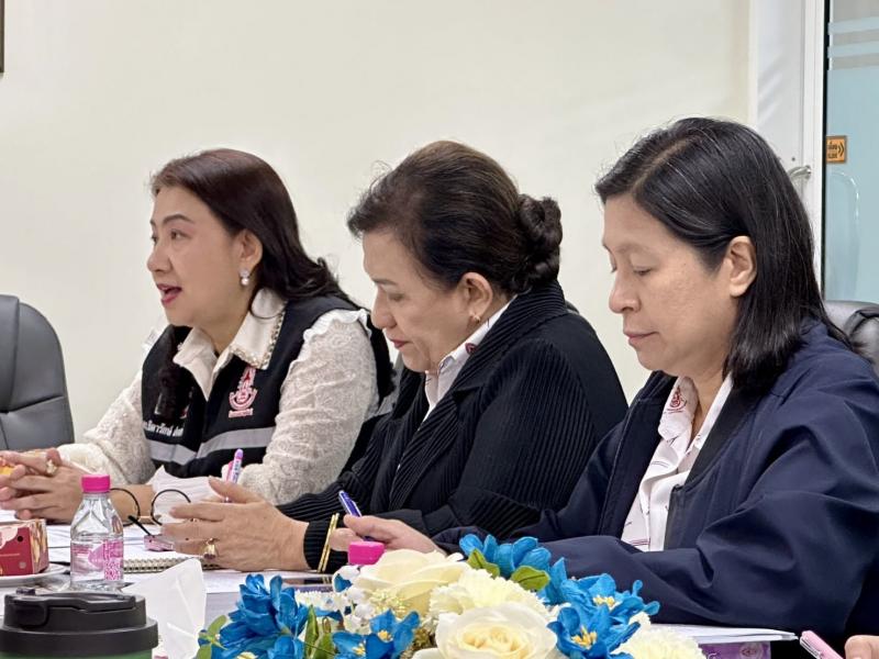 นางสาวสุนีย์ ศรีส�