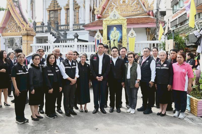รมว.พม. ลงพื้นที่เ�