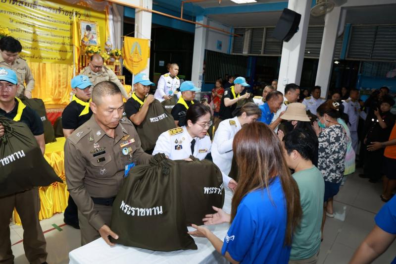นางเตือนใจ คงสมบั�