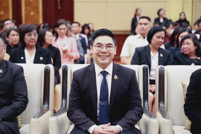 ปลัด พม. ร่วมแสดงค�