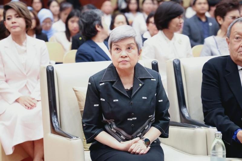 ปลัด พม. ร่วมแสดงค�