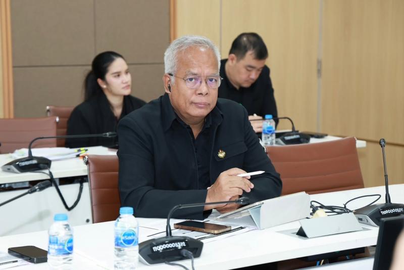 ปลัด พม. เป็นประธา�