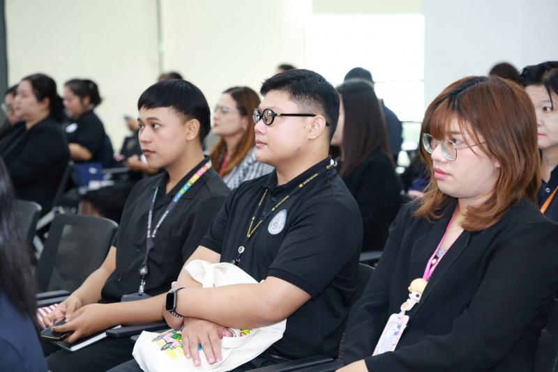 กระทรวง พม. โดยศูน�