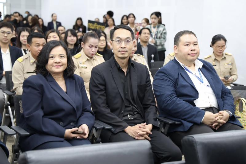 นางสาวสุนีย์ ศรีส�