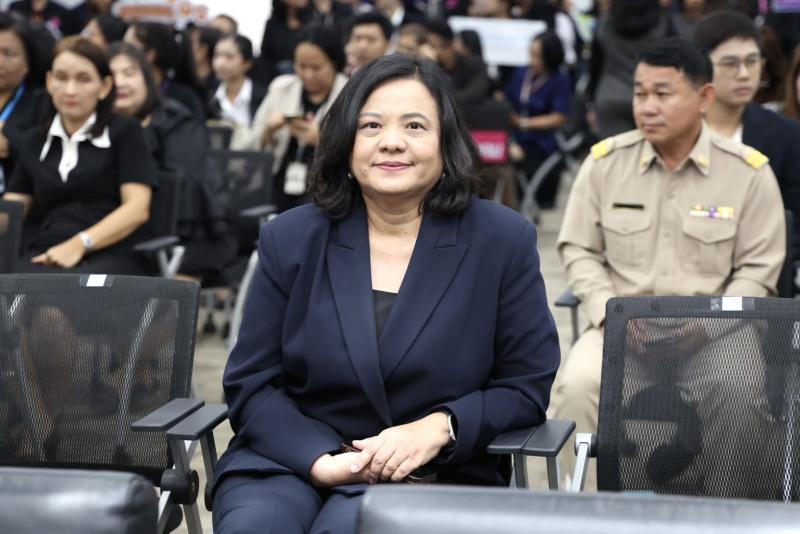 นางสาวสุนีย์ ศรีส�