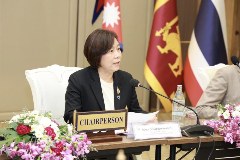นางสาวสุนีย์ ศรีส�