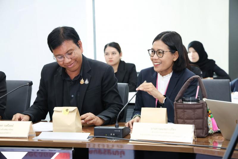นางสาวสุนีย์ ศรีส�