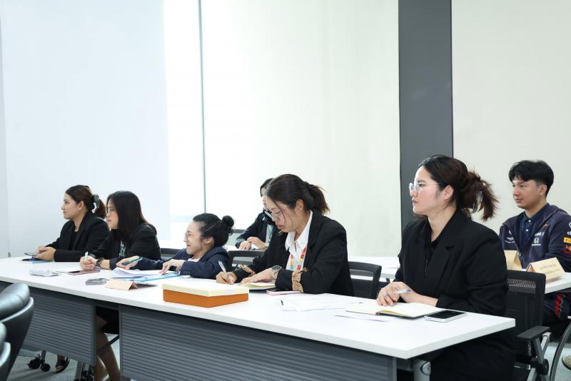นางสาวสุนีย์ ศรีส�