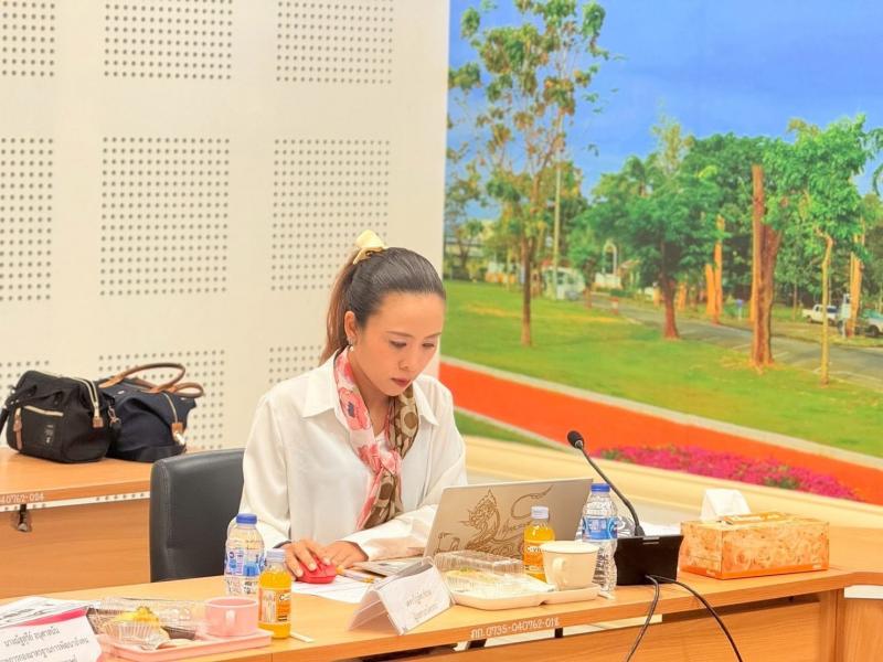 นางศิริลักษณ์ มีม�