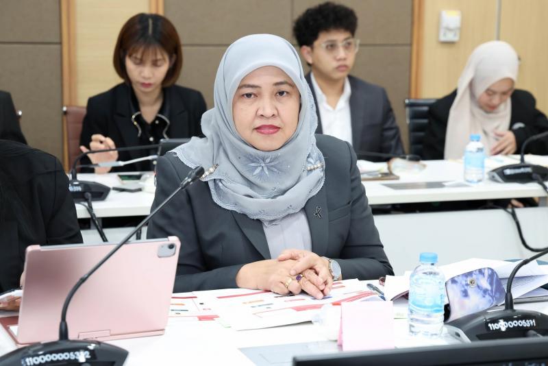 ปลัด พม. เป็นประธา�