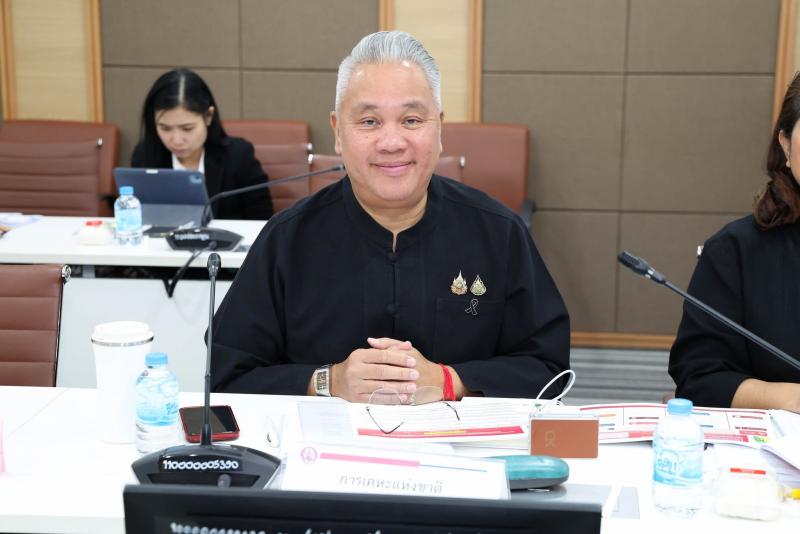 ปลัด พม. เป็นประธา�