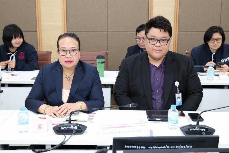 ปลัด พม. เป็นประธา�