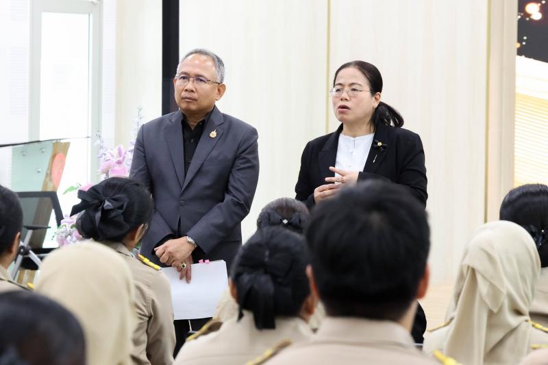 ปลัด พม. เป็นประธา�