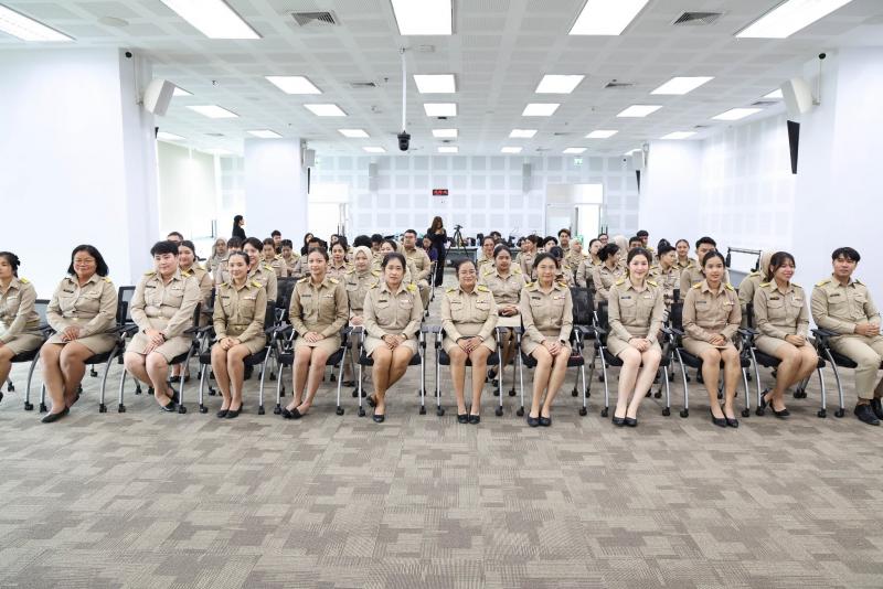 ปลัด พม. เป็นประธา�