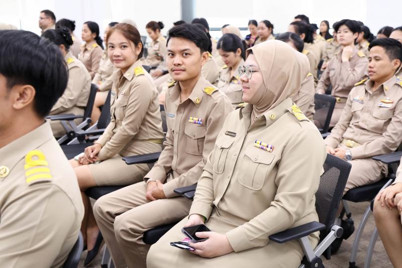 ปลัด พม. เป็นประธา�