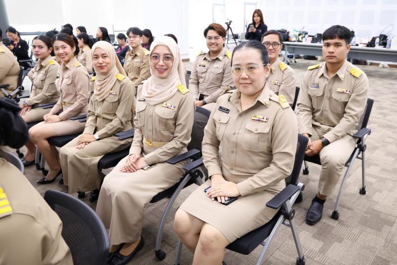 ปลัด พม. เป็นประธา�