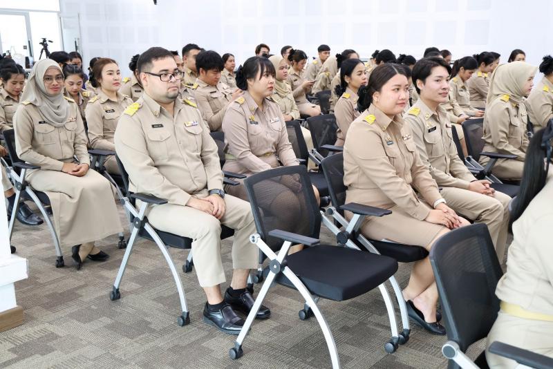 ปลัด พม. เป็นประธา�