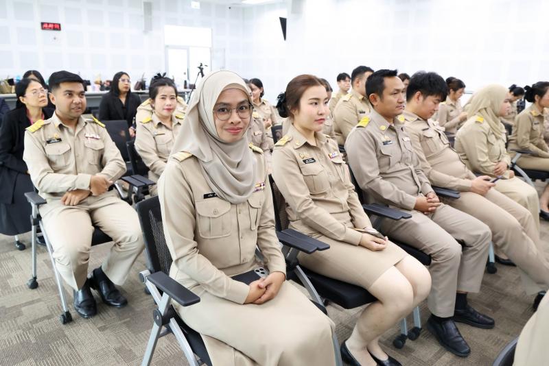 ปลัด พม. เป็นประธา�
