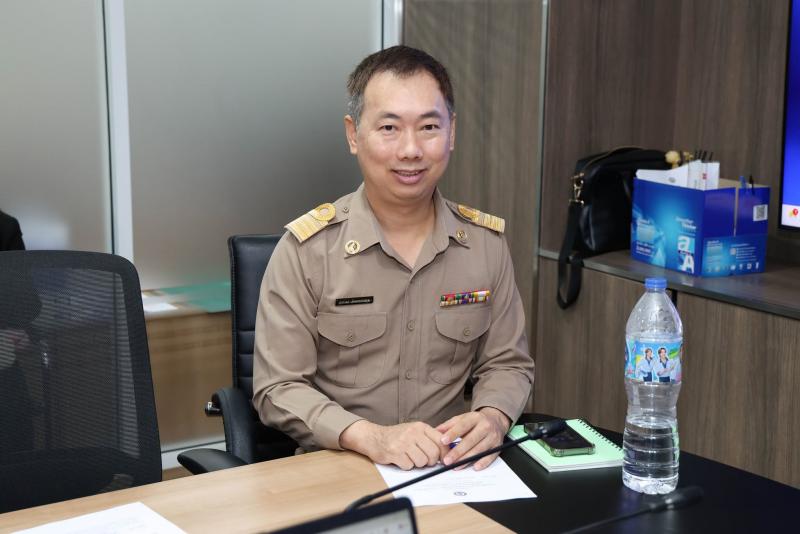 นางสาวนภาพร เมฆาผ�