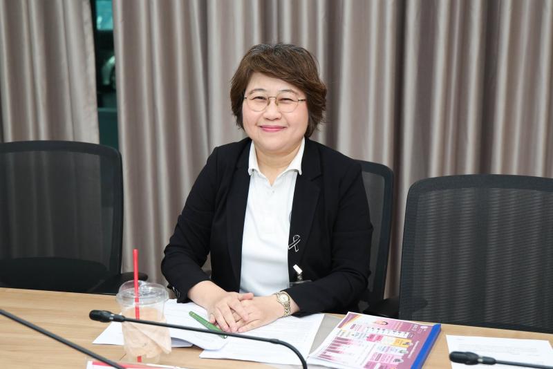นางสาวนภาพร เมฆาผ�