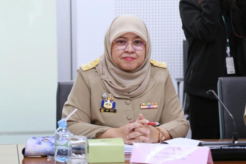 ปลัด พม. เป็นประธา�