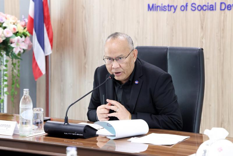 นายกิตติ อินทรกุล 