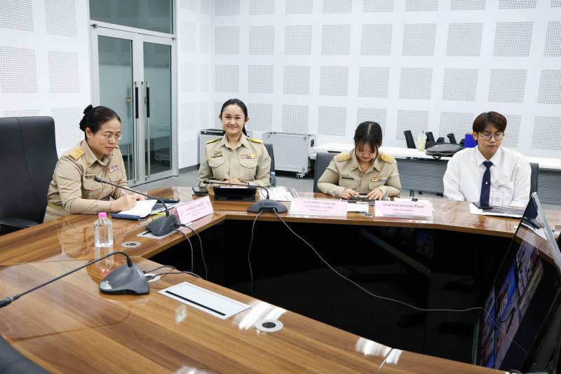 นางเตือนใจ คงสมบั�