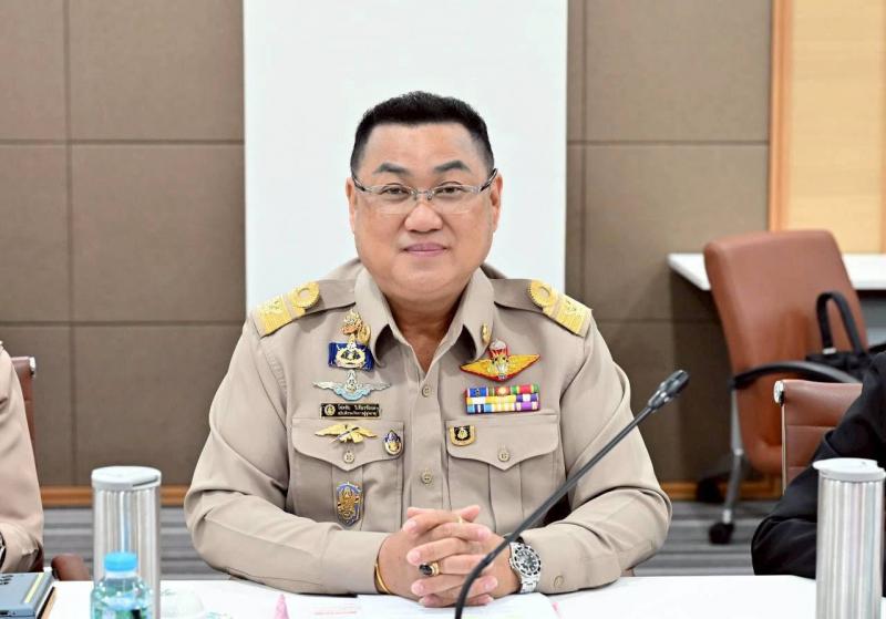 รมว.พม. ประชุมหารื�