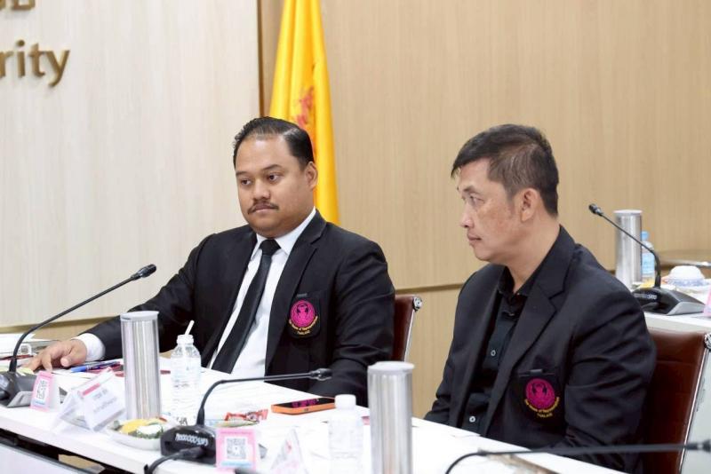 รมว.พม. ประชุมหารื�