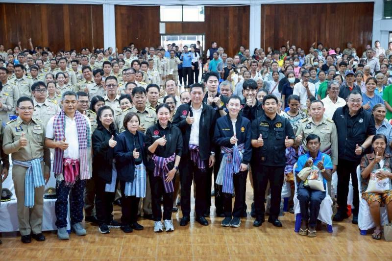 รมว.พม. เป็นประธาน�