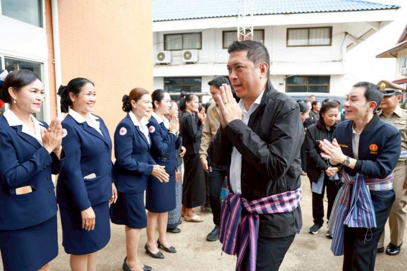 รมว.พม. เป็นประธาน�