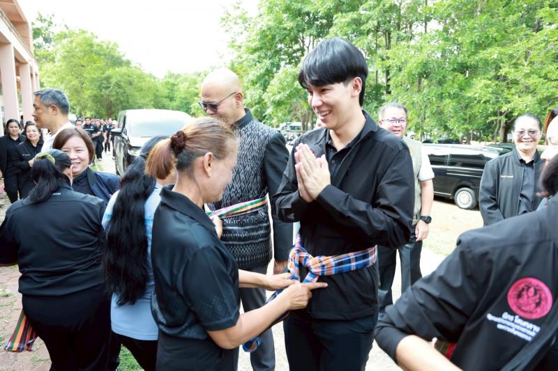 รมว.พม. เป็นประธาน�