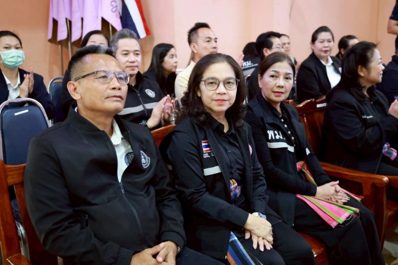 รมว.พม. เป็นประธาน�