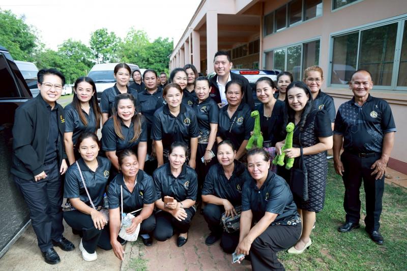 รมว.พม. เป็นประธาน�