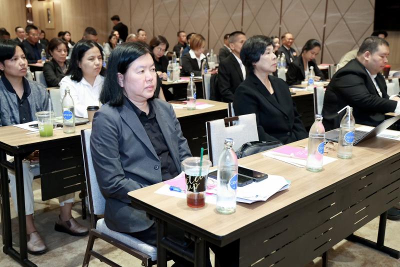 ปลัด พม. เป็นประธา�