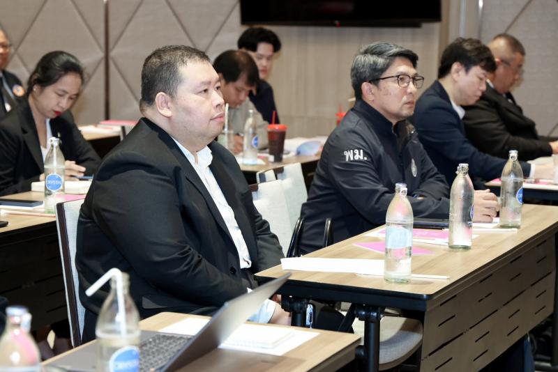 ปลัด พม. เป็นประธา�