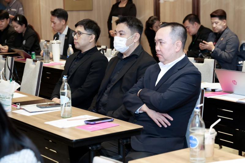 ปลัด พม. เป็นประธา�