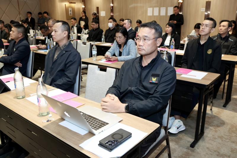ปลัด พม. เป็นประธา�