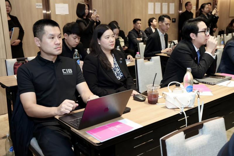 ปลัด พม. เป็นประธา�