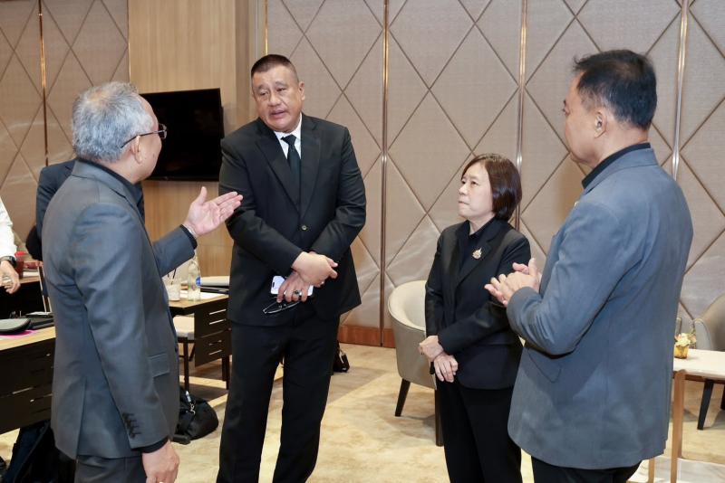 ปลัด พม. เป็นประธา�