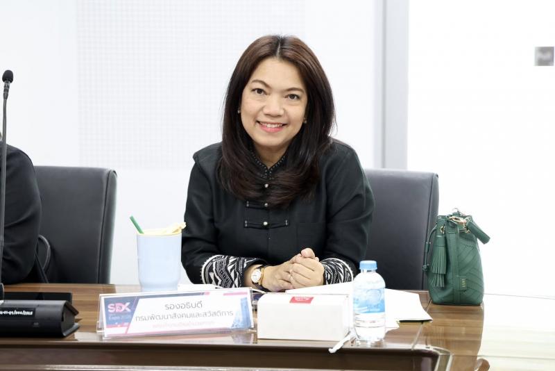นางสาวสุนีย์ ศรีส�
