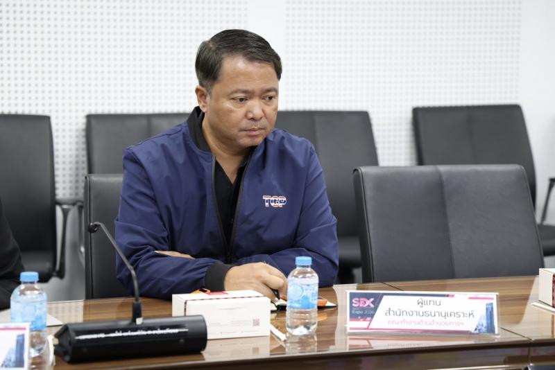 นางสาวสุนีย์ ศรีส�